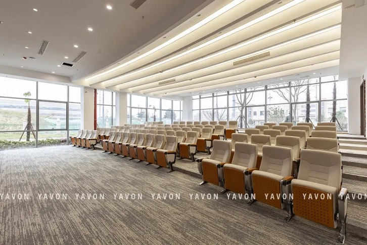 匯報區(qū)禮堂椅