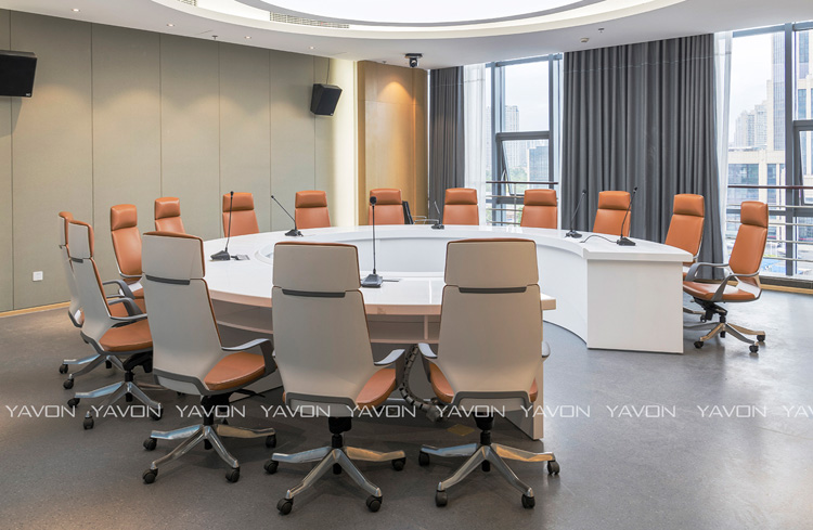 圓形會(huì)議桌配埃珀大班椅